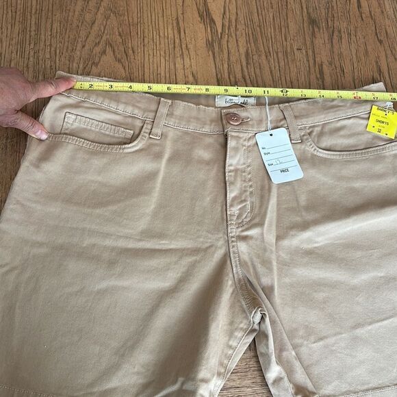 BELLA DAHL KHAKI COLORED SHORTS.  NEW WITH TAGS - Picture 3 of 8
